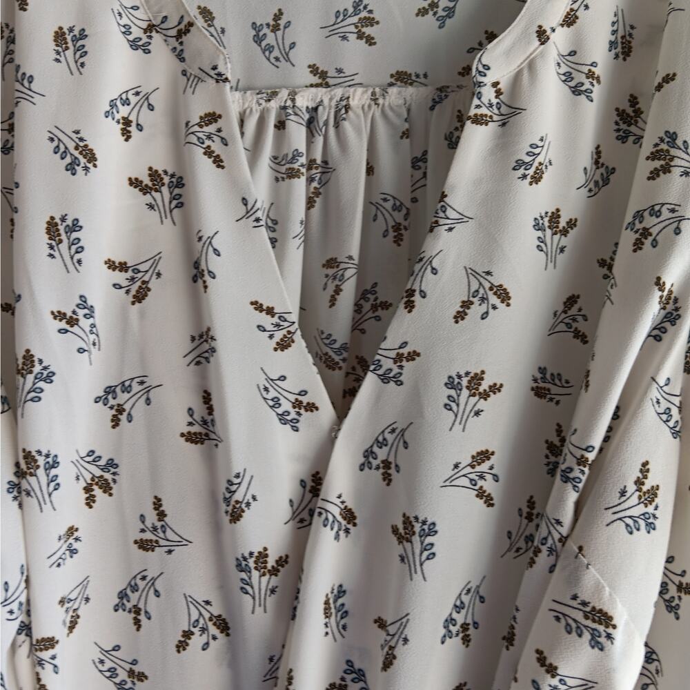 EUC 1State Size 3X Wrap Long Sleeve White With Flowers Blouse Top - Picture 2 of 5